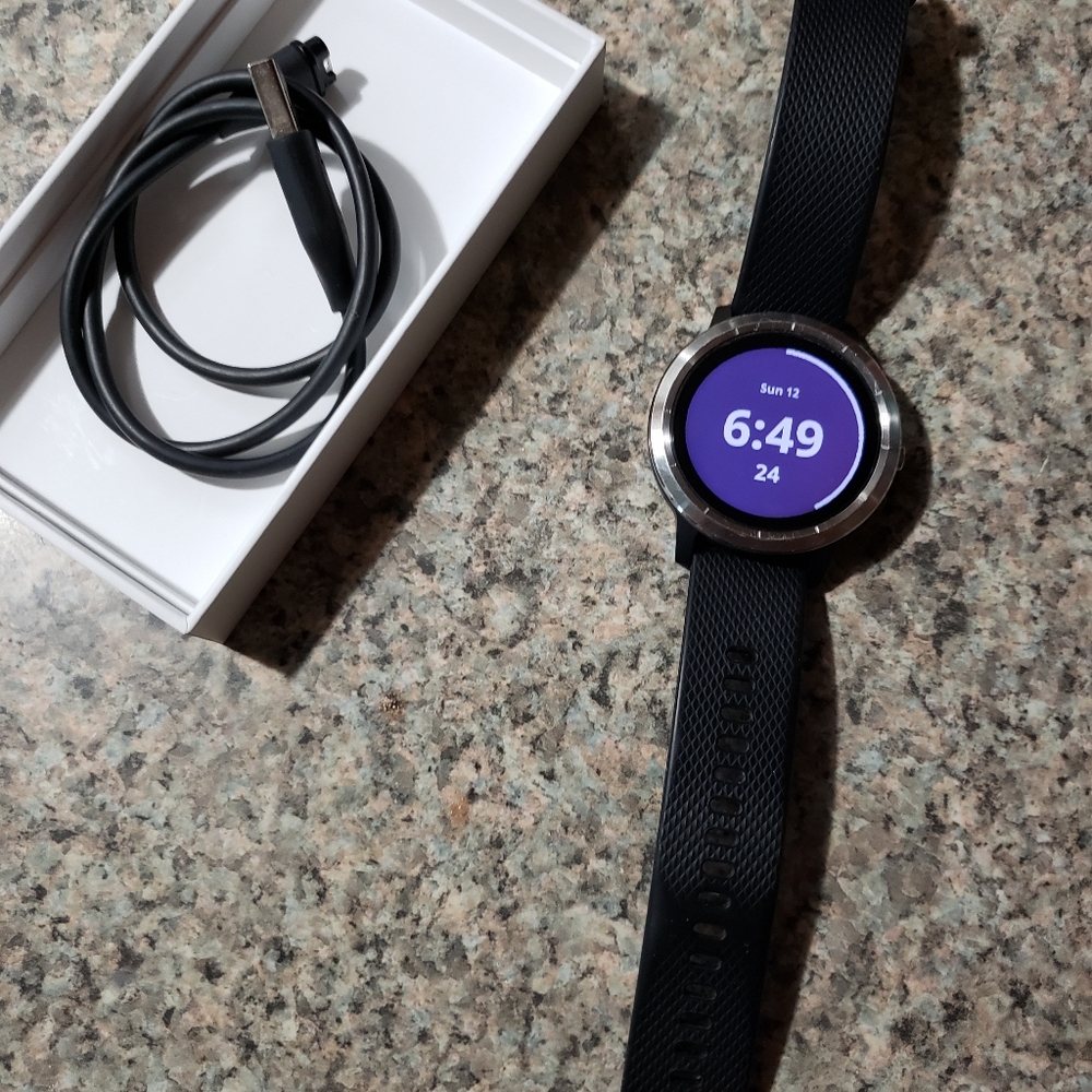 SOLD Garmin Vivoactive 3 SOLD